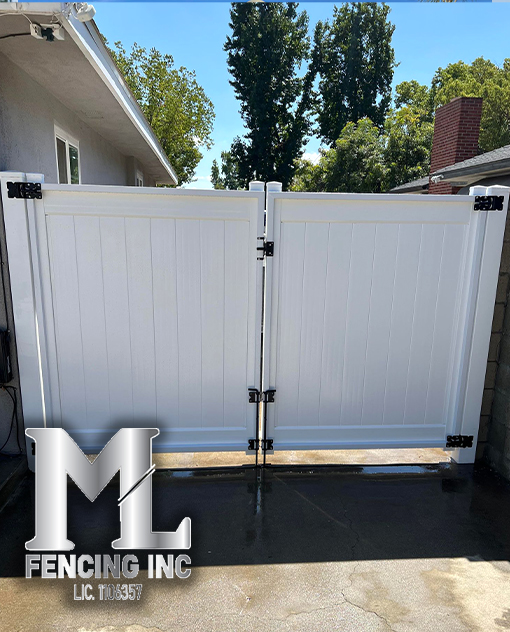 ML Fencing Inc Vinyl, Wood, Iron and Chain Link Fences contractor in Perris ca